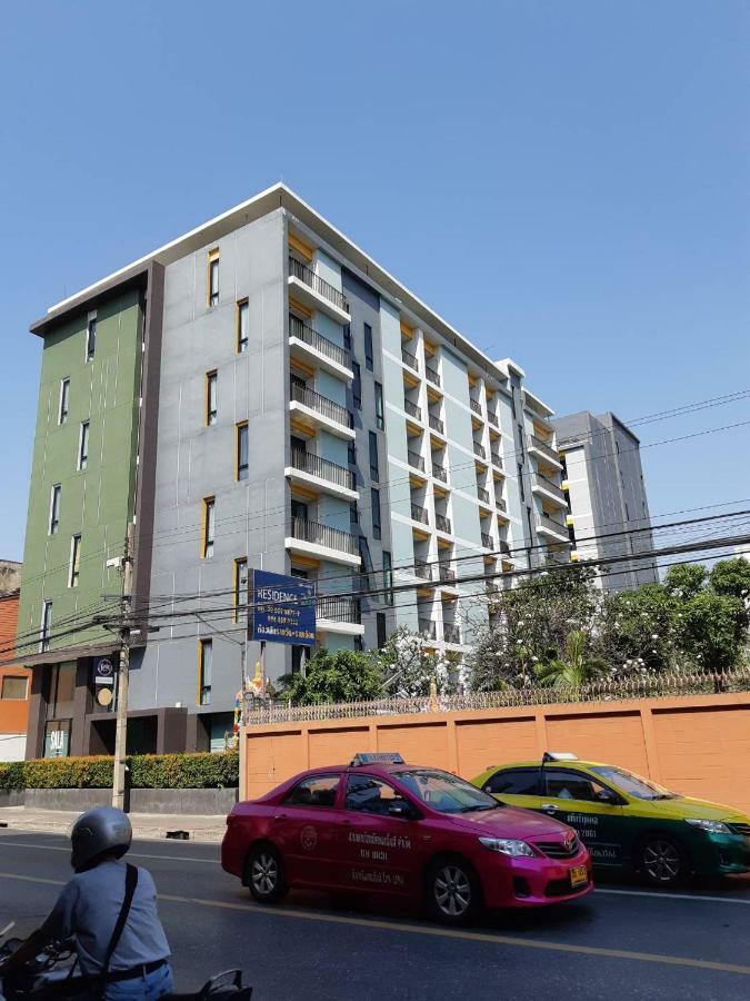 24Residence Siriraj Bangkok Bagian luar foto